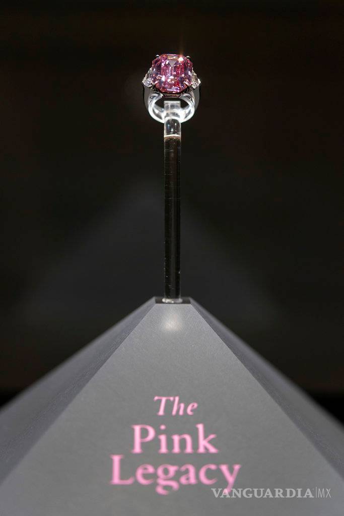 $!Diamante rosado es subastado por más de 50 millones
