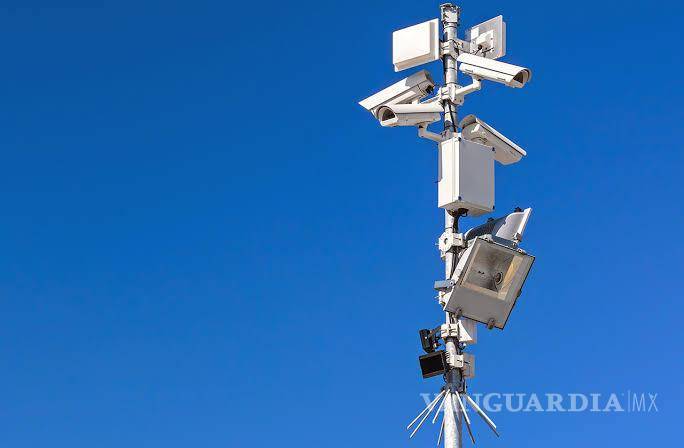 $!Más de 350 cámaras de seguridad serán instaladas en zonas urbanas, rurales e industriales de Ramos Arizpe como parte de un ambicioso plan de vigilancia integral.