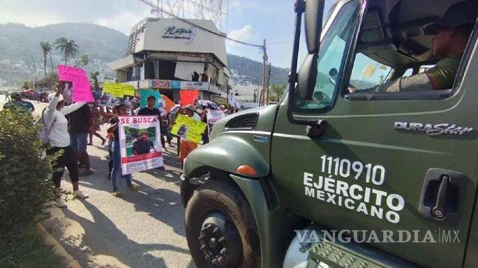 $!‘La Marina ya no quiere buscar’, familiares de marineros desaparecidos exigen ampliar su búsqueda