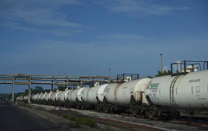 Los establecimientos que comercializan gasolina regular, premium y diésel deberán contar con un permiso vigente.