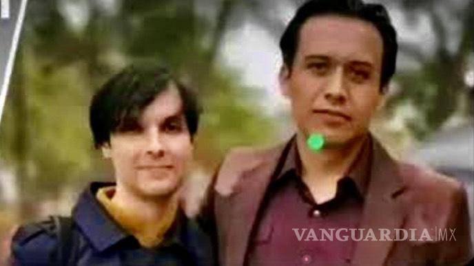 $!Marx Arriaga cambió de código postal, ahora viven él y su novio en el 75007, del Distrito de Marais, en París. Para lo que se les ofrezca.