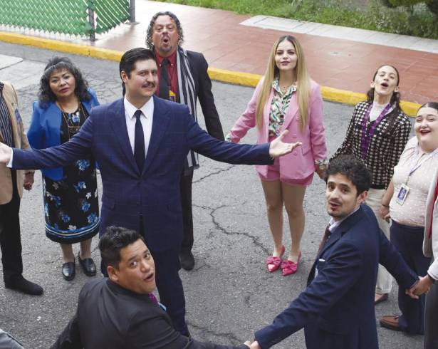 Apuesta. La icónica comedia llega a México con un elenco encabezado por Fernando Bonilla y un estreno exclusivo en Prime Video.