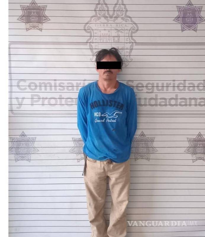 $!Elementos de la Policía Municipal detuvieron a un hombre de 43 años tras reportes de conductas intimidatorias en el parque La Aurora.