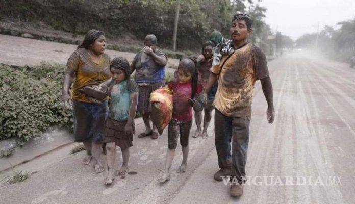 $!Suman 135 los muertos por la erupción del volcán de Fuego en Guatemala
