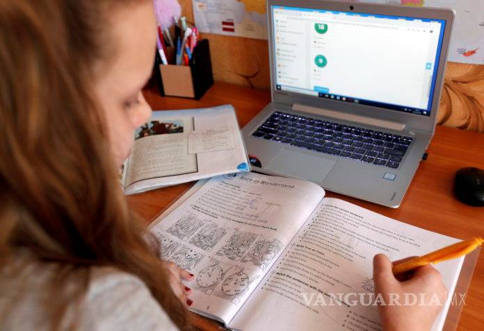 Exhortan a padres de familia de Coahuila a pagar colegiaturas de sus hijos