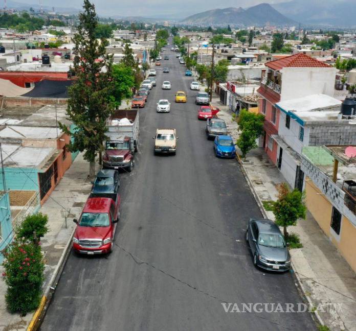 $!La calle Francisco Zarco estrena pavimento desde el periférico Luis Echeverría hasta la calle Abasolo.