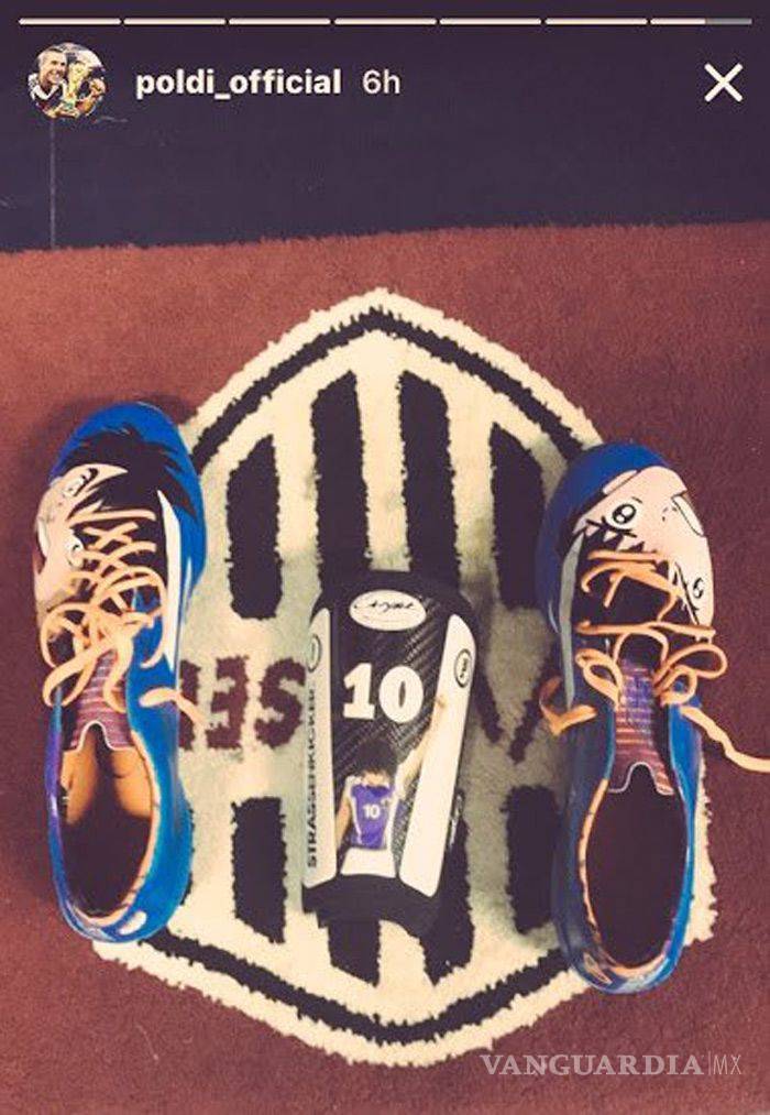 $!El futbolista alemán que usa tachones de los Supercampeones y consiguió un doblete