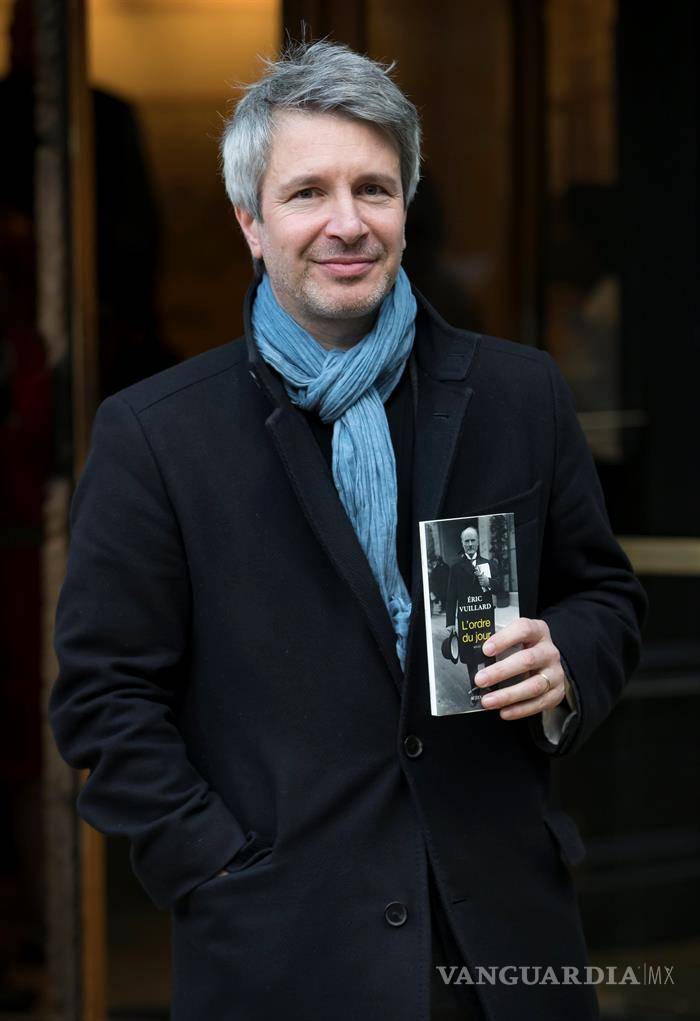 $!Eric Vuillard gana el Premio Goncourt por su novela de Hitler "L'Ordre du jour”