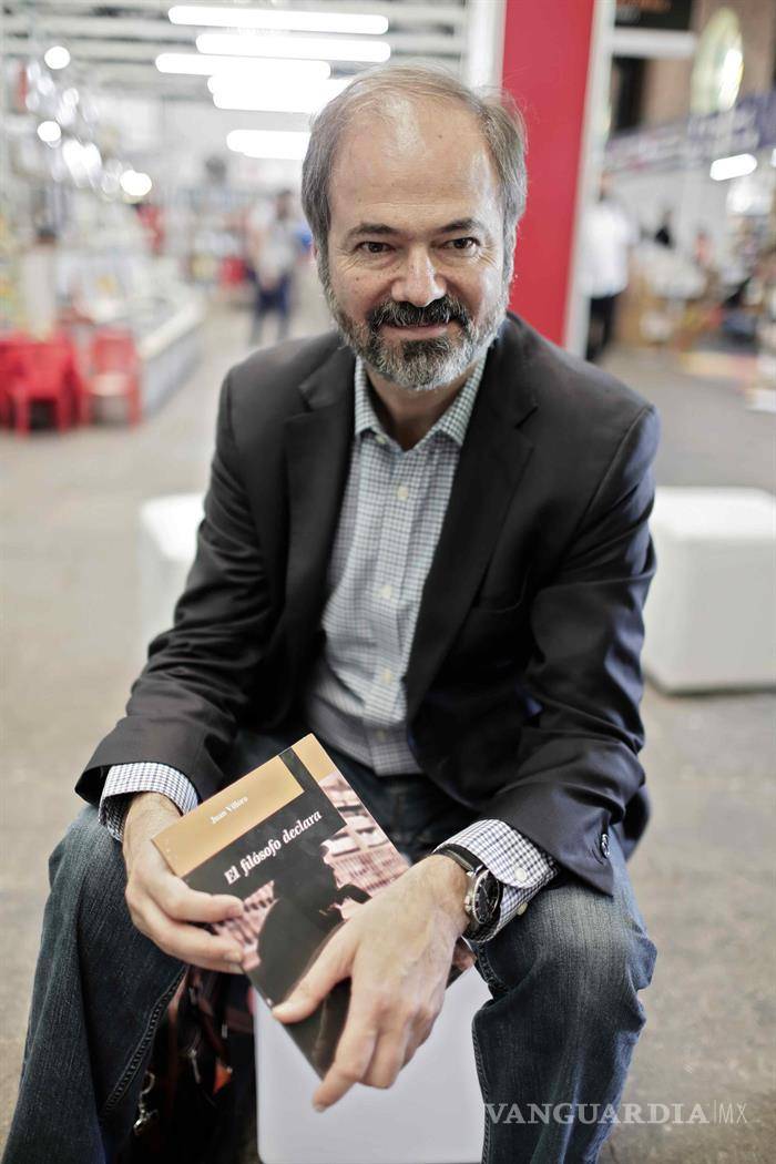 $!Periodistas mexicanos están investigando lo que el gobierno no, dice Juan Villoro