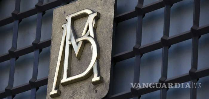 Analistas consultados por Banxico prevén caída del PIB a 7.99%