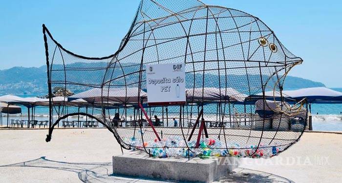 $!Con 'peces gigantes' combatirán contaminación marina en playas de México