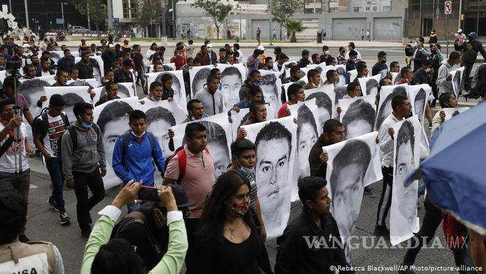 $!La ‘nueva verdad’ del caso Ayotzinapa será ocultada, FGR clasifica averiguación
