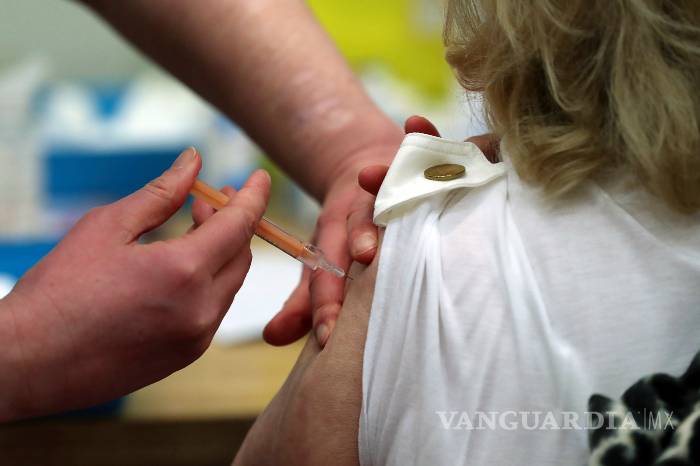 $!Vacuna contra COVID-19 de AstraZeneca podría ser limitada a menores de 65 años en Alemania