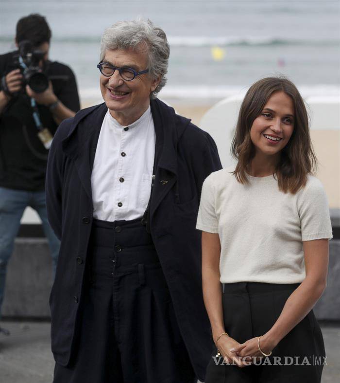 $!Tibia recepción de "Submergence", de Wenders en San Sebastián