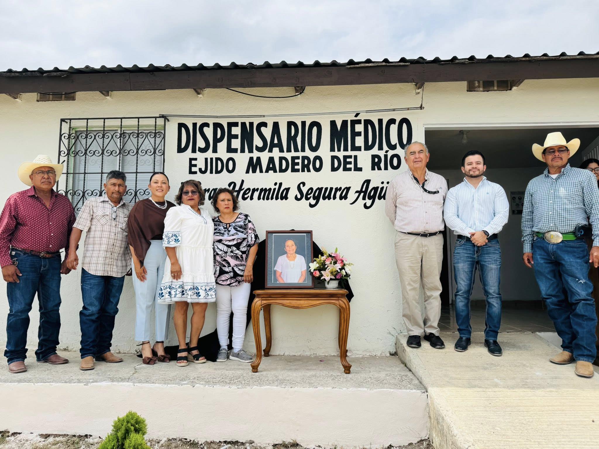 Entregan rehabilitación de dispensario médico en Jiménez, Coahuila