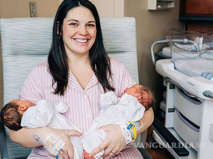 $!Según los médicos, las niñas son técnicamente gemelas a pesar de tener dos cumpleaños diferentes y estar en dos úteros durante el embarazo.