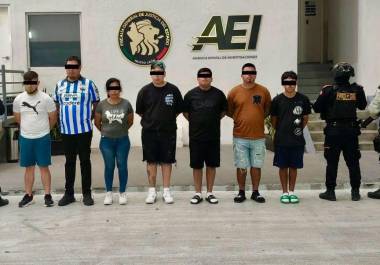 Los presuntos fueron detenidos sobre la autopista Monterrey-Saltillo, en el municipio de Santa Catarina, Nuevo León.
