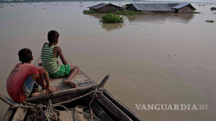 $!El desastre que es ignorado; inundaciones en India, Bangladesh y Nepal han dejado más de mil muertos