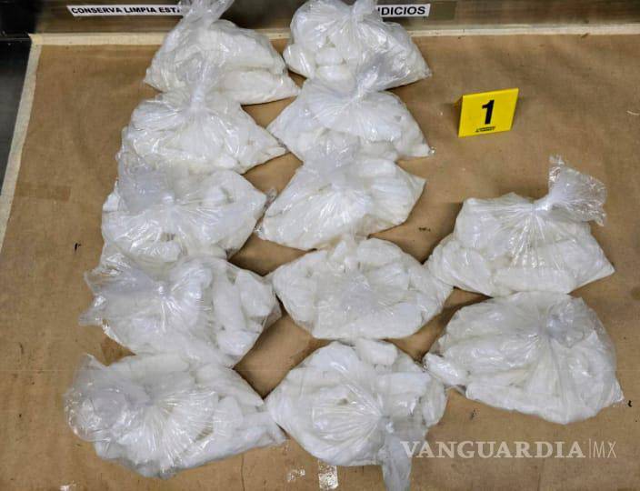 Decomisan 23 kilos de droga en cateo a exclusiva zona de departamentos en Monterrey