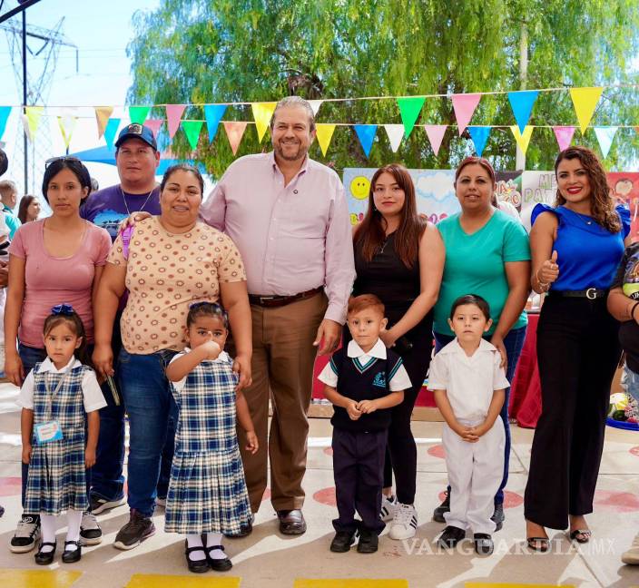 $!La entrega correspondió a la número 25 y 26 del año, con la meta de alcanzar más de 90 escuelas públicas beneficiadas en el municipio.