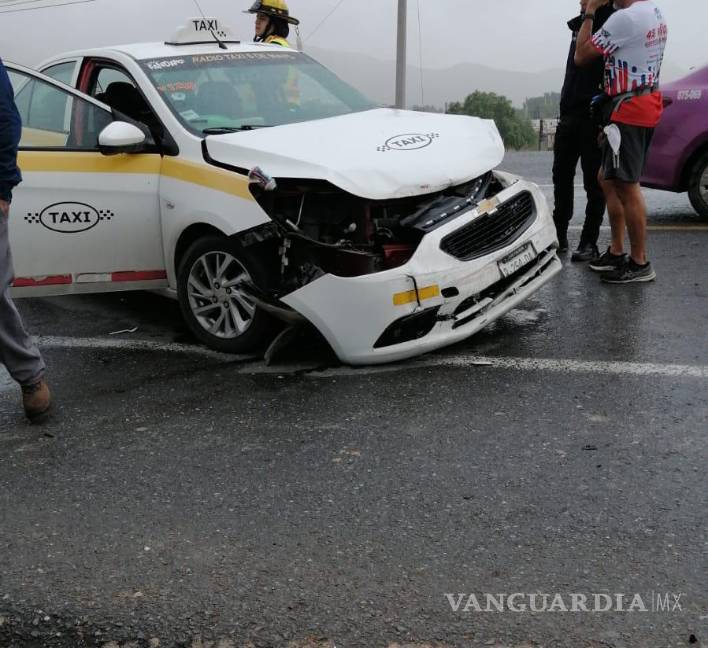 $!A pesar de lo aparatoso de la colisión se descartaron lesionados.
