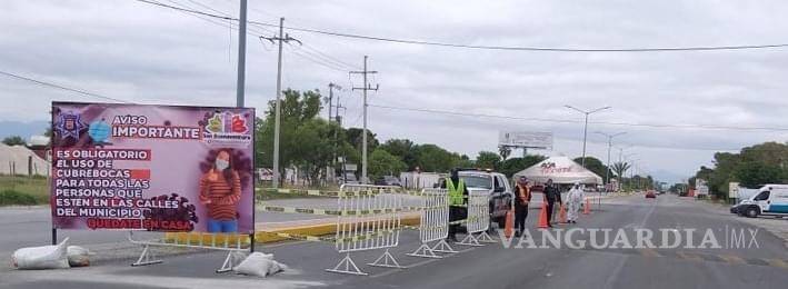 $!Policías de San Buenaventura acosan, golpean y detienen a médico de Coahuila