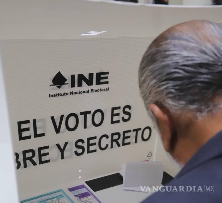 $!Fuentes legislativas reconocen que Morena ha amarrado el voto corporativo de miles de maestros del Sindicato Nacional de Trabajadores de la Educación (SNTE).