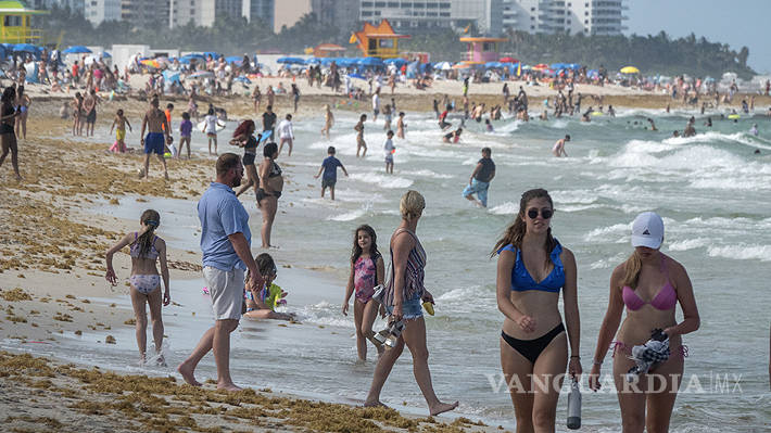 $!Playa de Miami a reventar, pese a récord de casos de COVID-19 en Florida