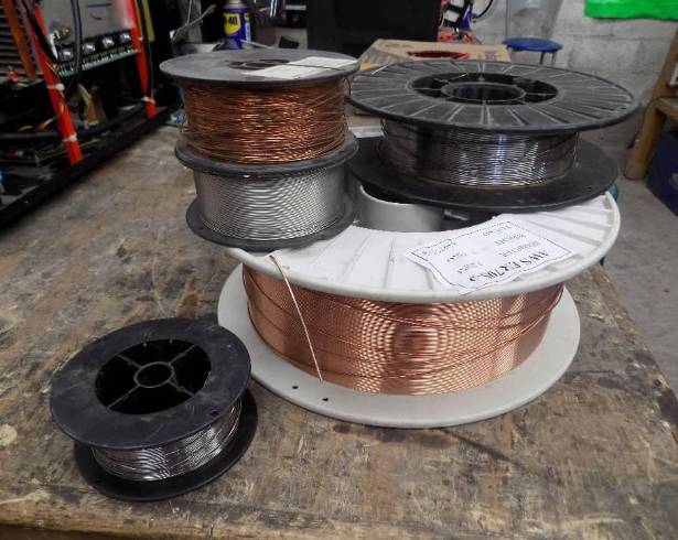 La decisión, que se publicó en el Diario Oficial de la Federación, implica que en lugar de cobrar una cuota compensatoria de 18.97% sobre el valor del producto, se procederá a gravarlo con un monto fijo.