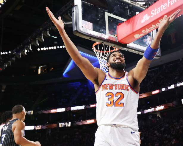 Karl-Anthony Towns aportó puntos y presencia en la pintura para Nueva York.