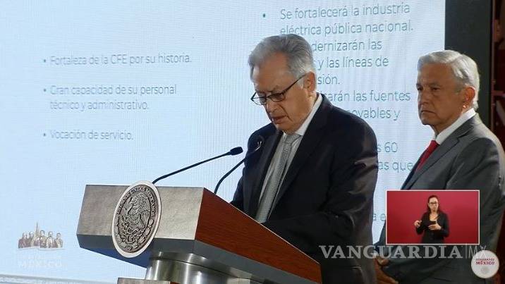 $!Tatiana Clouthier se lanza contra Felipe Calderón: Da pena ver al expresidente como vocero, reportero o analista