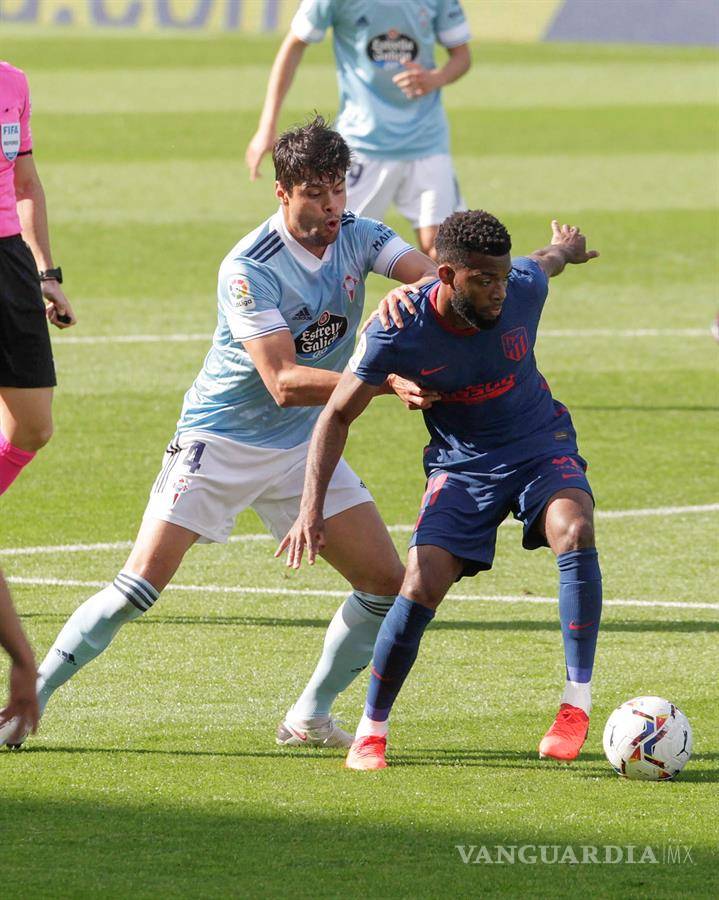 $!Araujo titular en la derrota del Celta ante el Atlético de Madrid