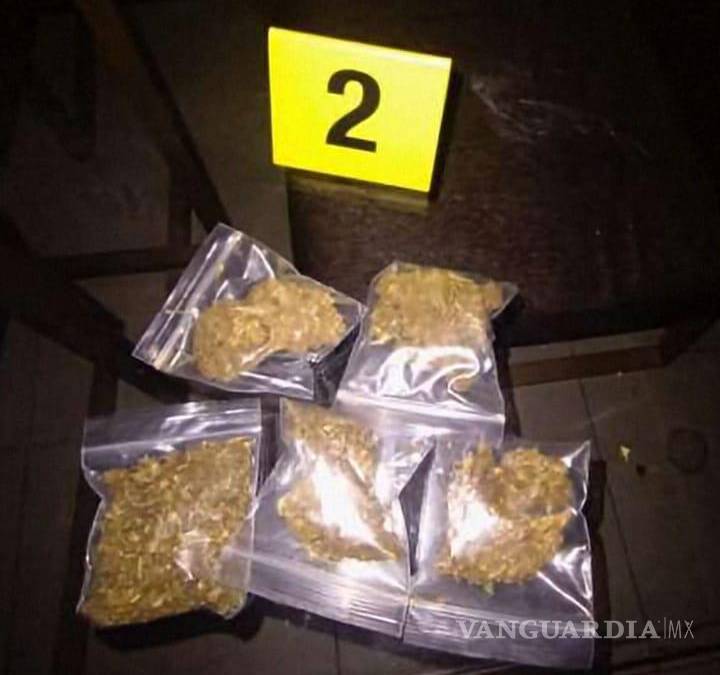 Fiscalía de Nuevo León catea dos viviendas en Monterrey por delitos contra la salud