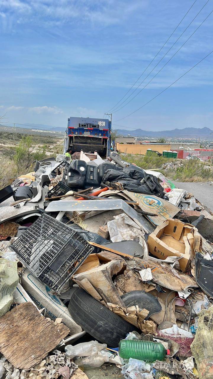 $!Durante la jornada se retiraron muebles, llantas y desechos acumulados en la zona.