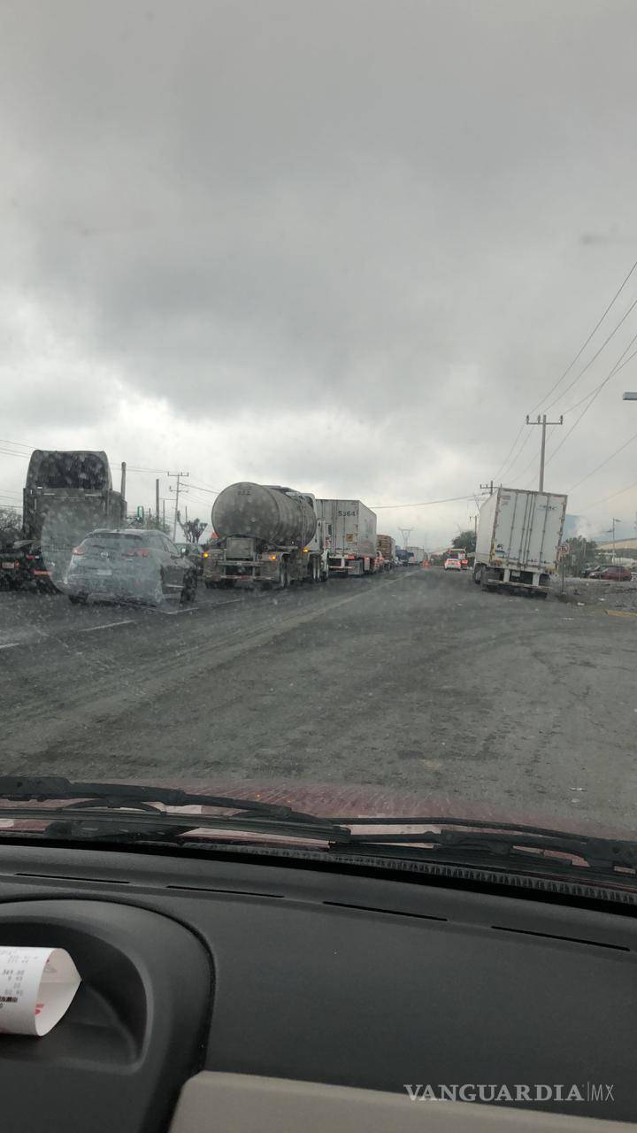 $!Accidentes paralizan la autopista Monterrey-Saltillo