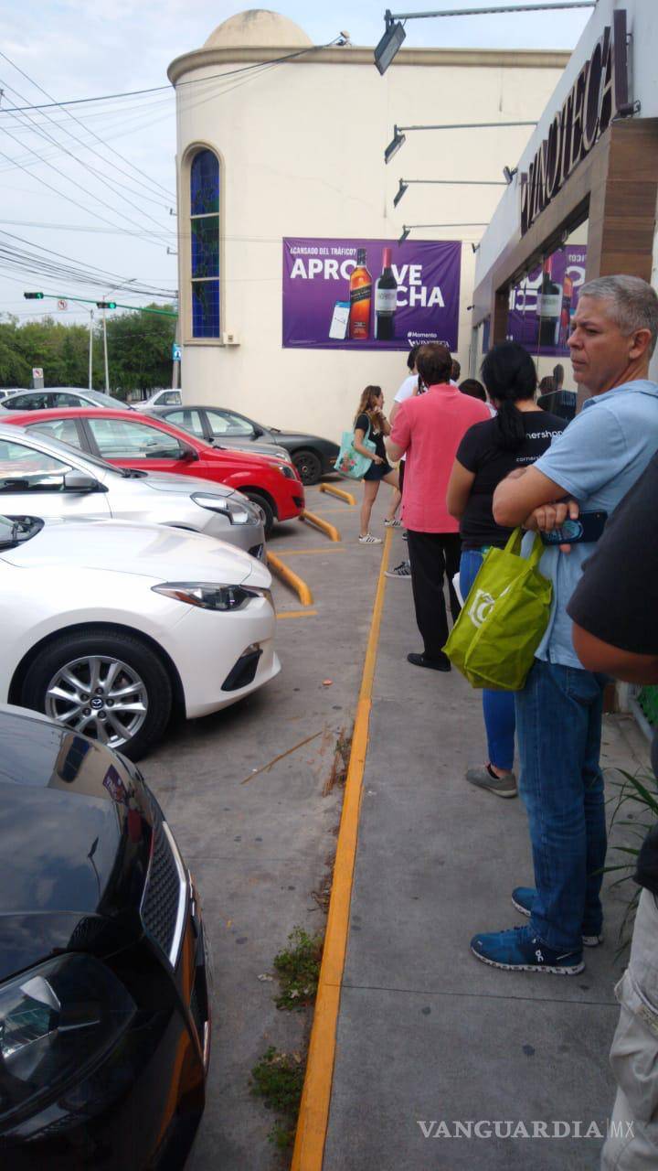 $!Causa 'Bronco' compras de pánico, pero... ¡de cerveza!
