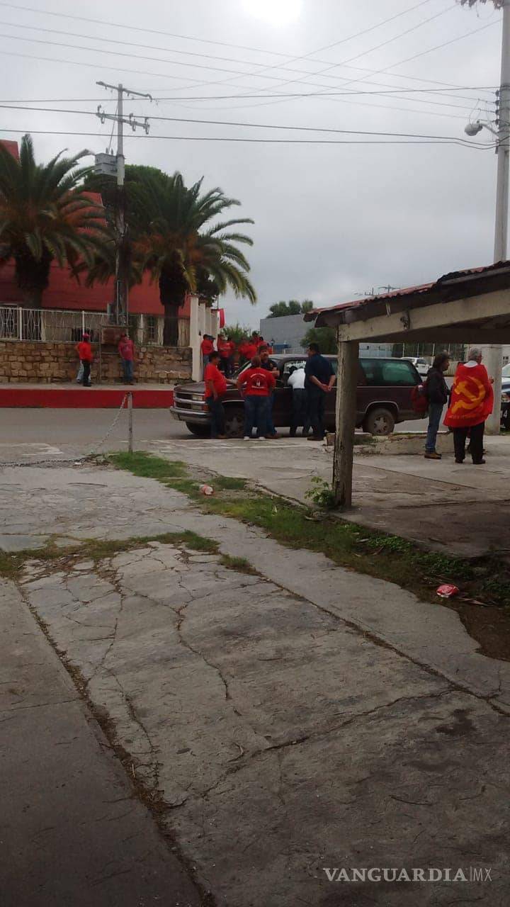 $!Marchan viudas de Pasta de Conchos y exigen el rescate de los 63 mineros atrapados