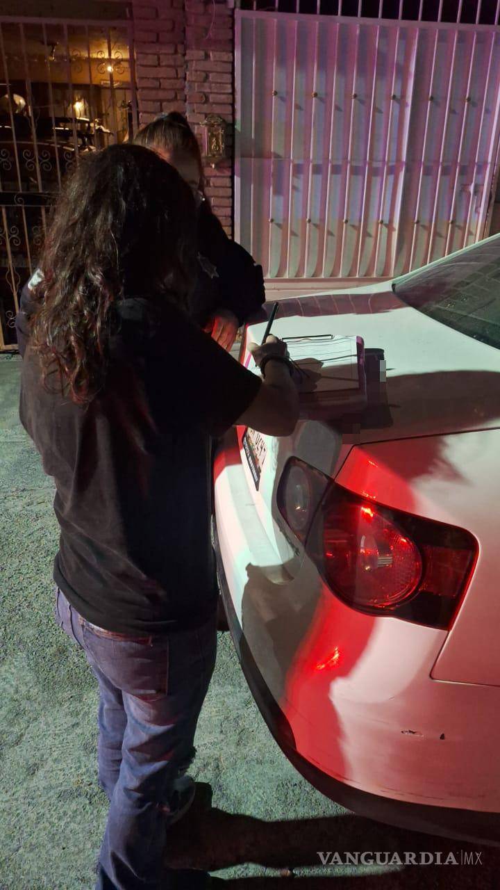 $!La madre y el adolescente recibieron apoyo tras la intervención policial.