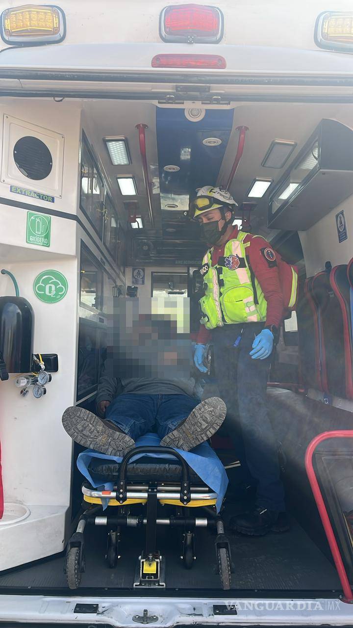 $!Los lesionados fueron llevados a la clínica 1 del IMSS, donde recibieron atención médica tras presentar diversas molestias físicas derivadas del accidente.