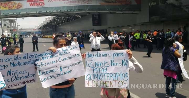 $!Acusa López Obrador: desabasto de medicinas es campaña en contra