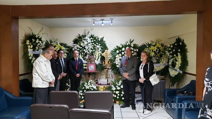 $!Montan guardia de honor en funeral de Álvaro Canales, historiador coahuilense