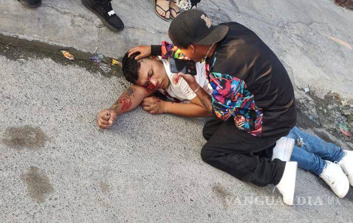 Madre de joven baleado por oficial, en Saltillo, exige justicia