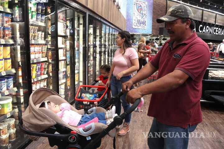 $!Con un espacio de 19 mil metros cuadrados y operación las 24 horas, la tienda ha generado gran interés entre los habitantes de la zona.