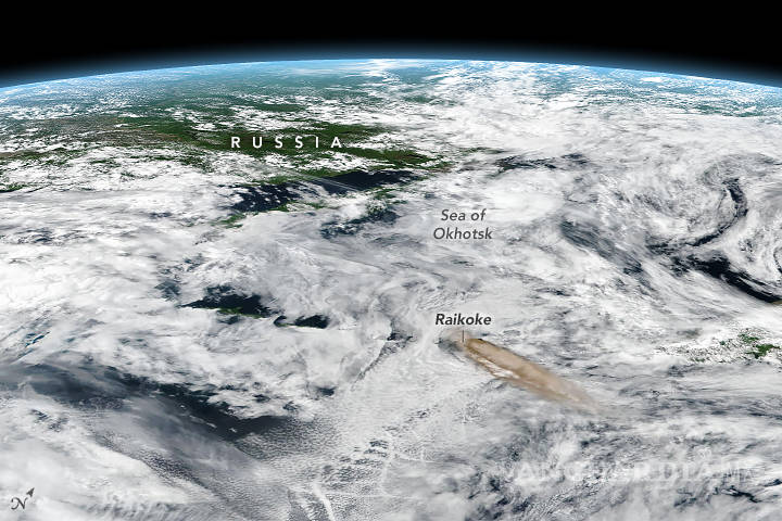 $!Satélites captan impresionante erupción de volcán ruso