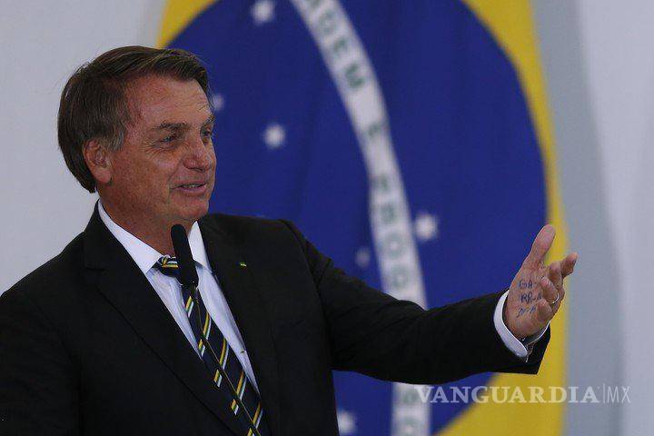 Duras críticas de The Lancet al manejo de pandemia en México y Brasil.