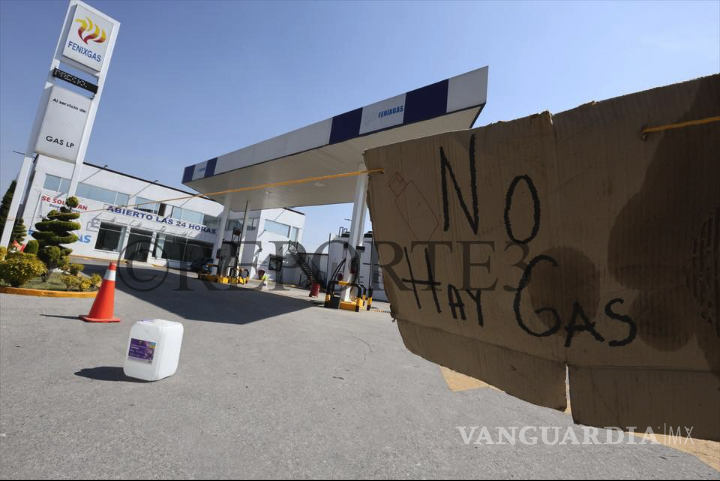 $!Gaseras han colocado mensajes en la entrada de sus estaciones FOTO: Facebook.