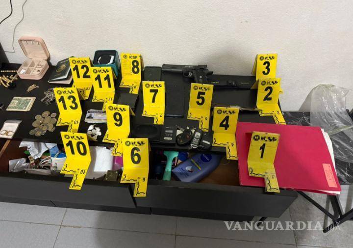 Catean casa de Monterrey por homicidio y encuentran armas