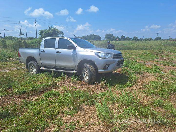 $!Camioneta encontrada después de la desaparición de Hipólito Rodríguez Betancourt, director de Desarrollo Económico del Ayuntamiento de Playa Vicente, y su padre, Hipólito Rodríguez Sánchez