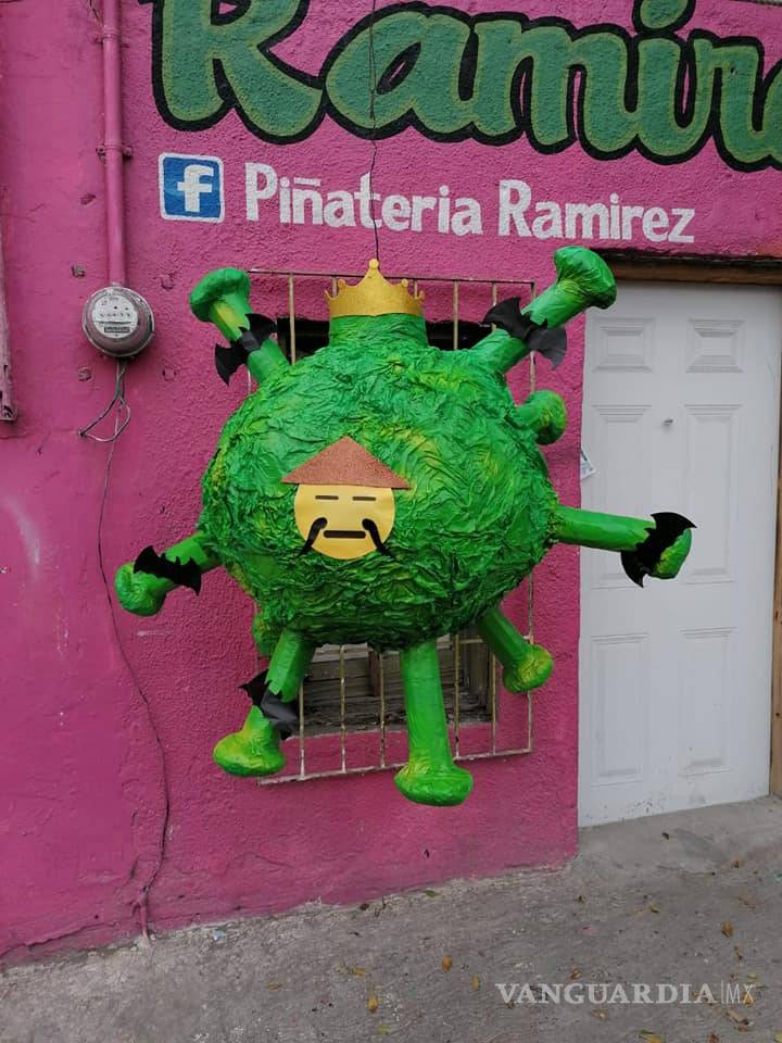 $!¡Llévela, llévela! En Reynosa crearon la piñata del coronavirus