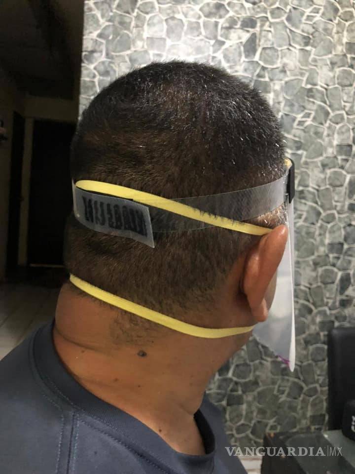 $!Familia monclovense crea caretas para médicos y enfermeras que atienden pacientes con COVID-19